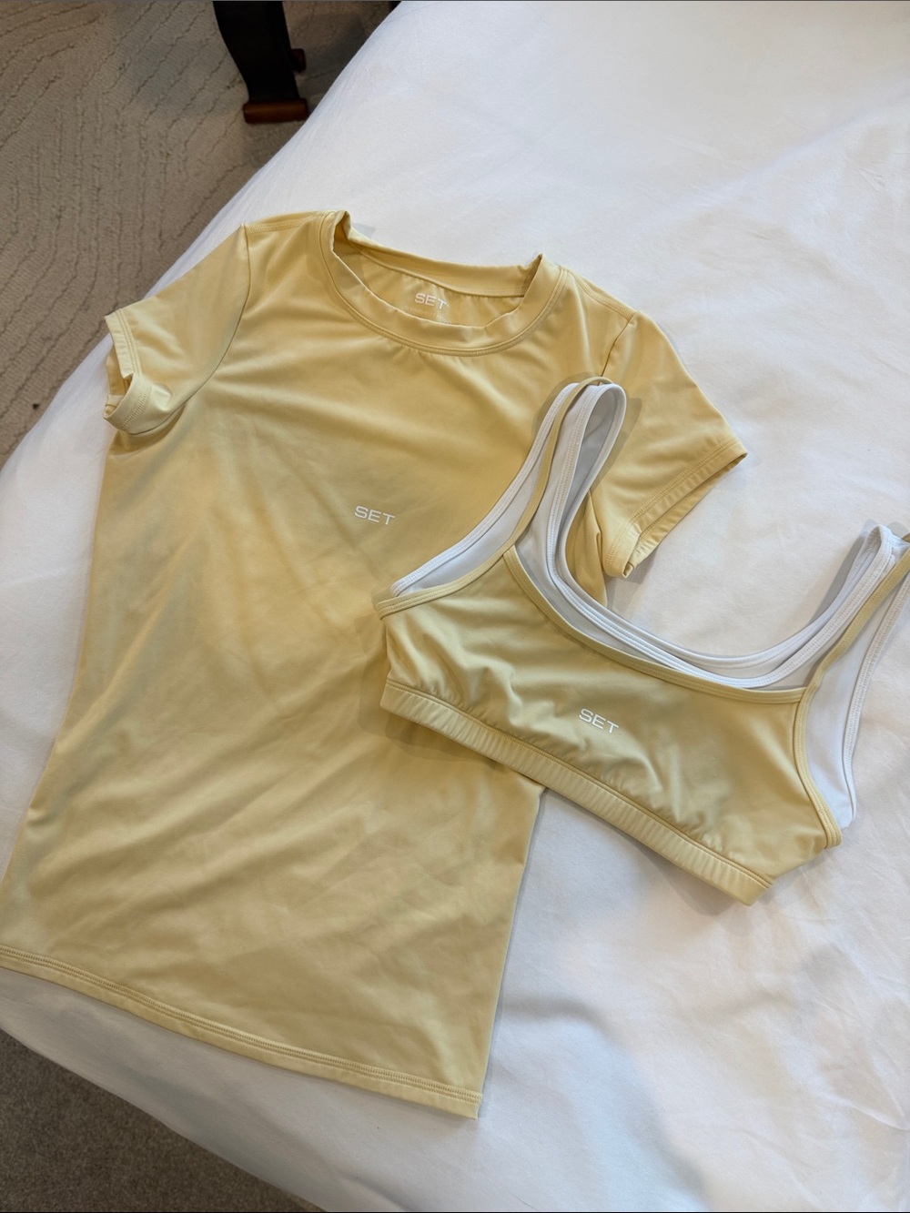 Set Active Yellow Top & Bra - Picture 3 of 9